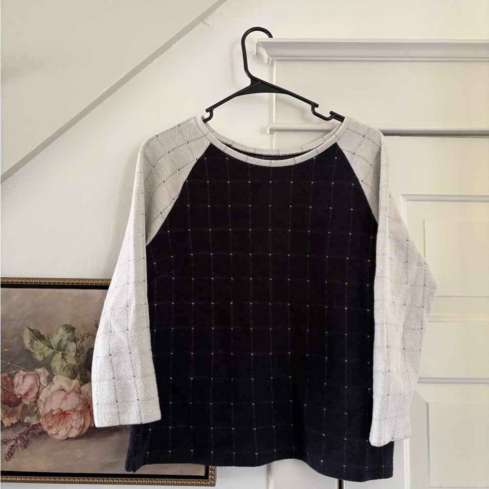 Women’s Black and White Raglan Sweater Top